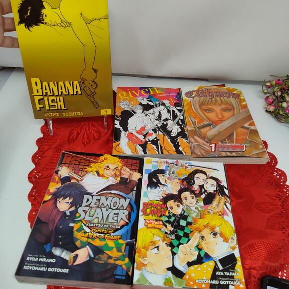 5X Mixed Manga lot Collection Viz Media Demon Slayer Given Claymore Banana Fish - Picture 1 of 13